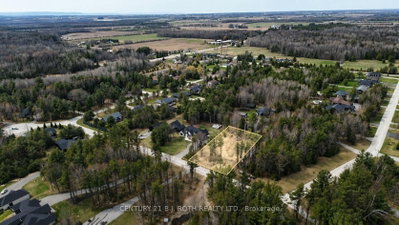 35 Marni Lane • Springwater, ON photo 5