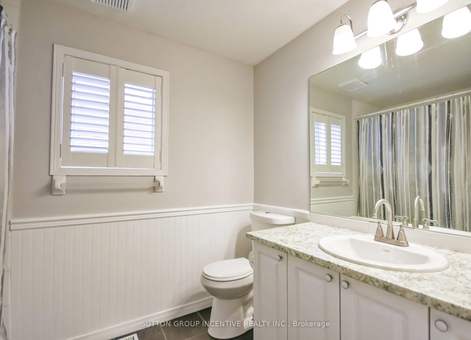 22 Peregrine Road • Barrie, ON photo 16