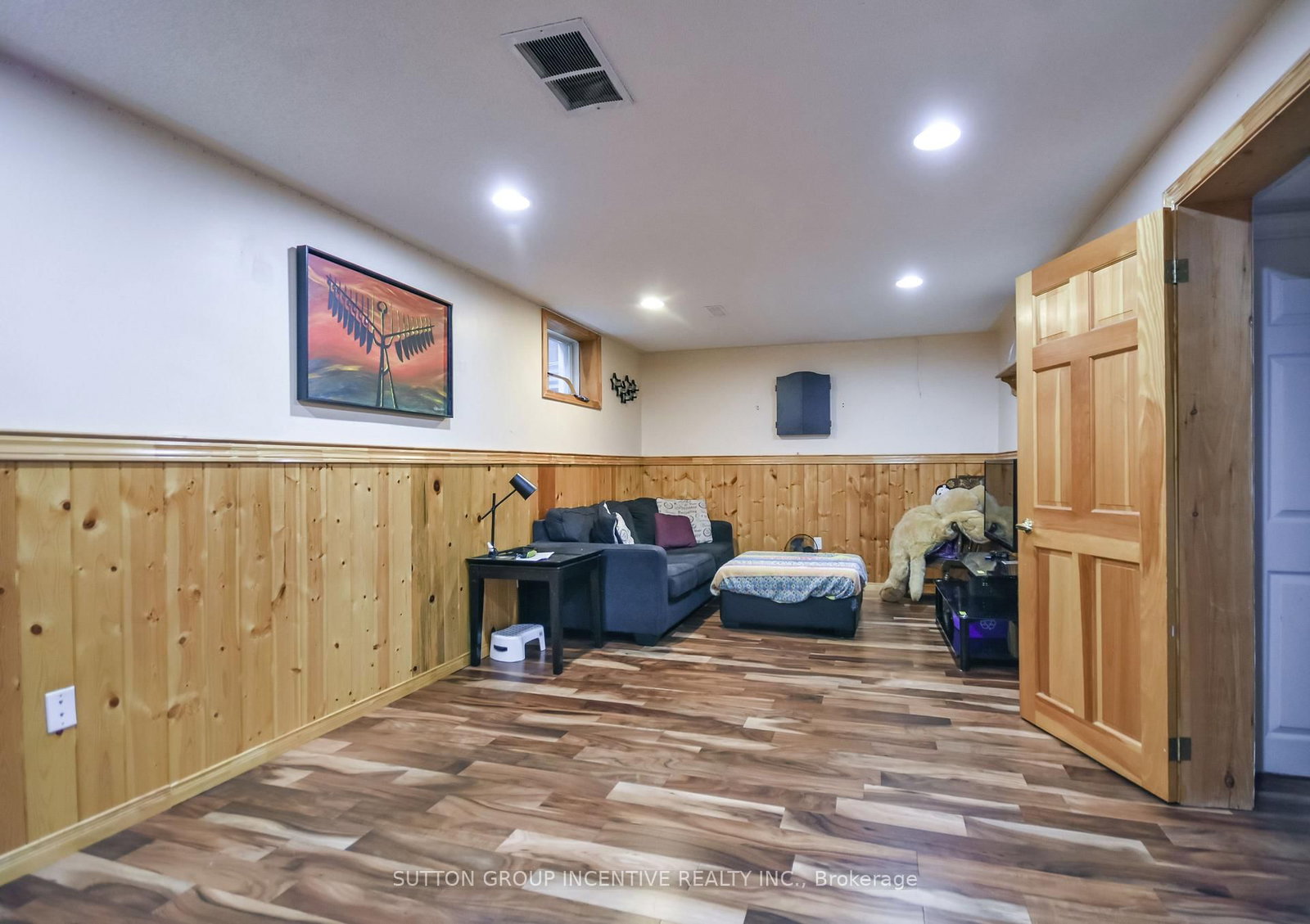 22 Peregrine Road • Barrie, ON photo 18