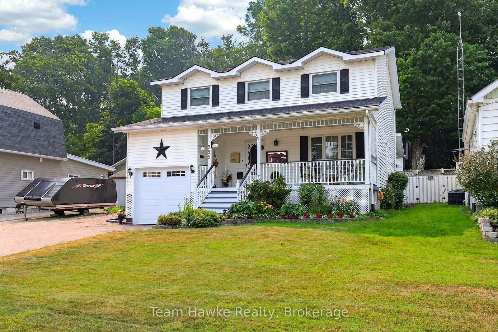 255 Hanly Street • Midland, ON photo 4
