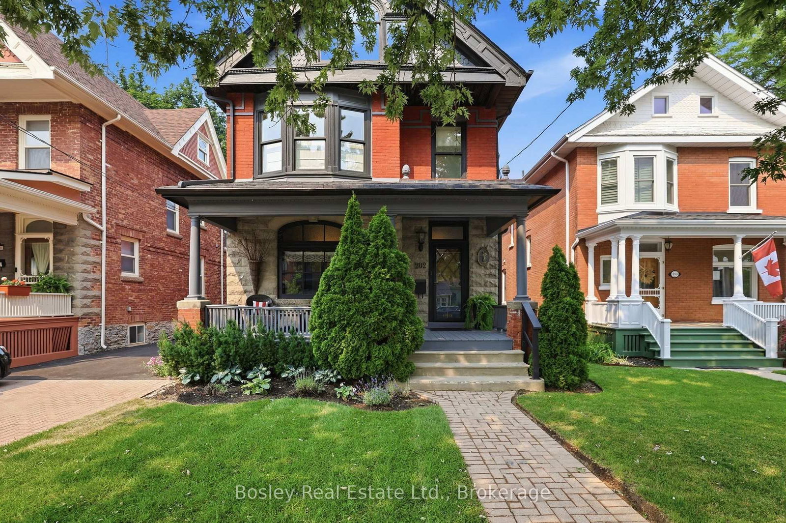 202 Pine Street • Collingwood, ON photo 1