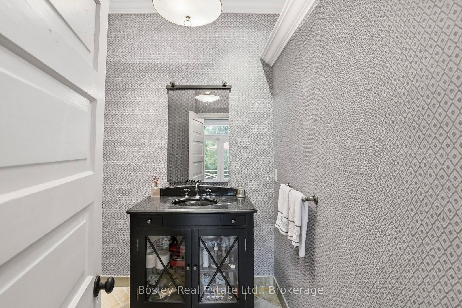 202 Pine Street • Collingwood, ON photo 37