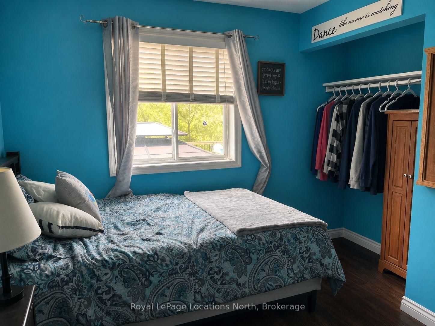 239 Atkinson Street • Clearview, ON photo 4