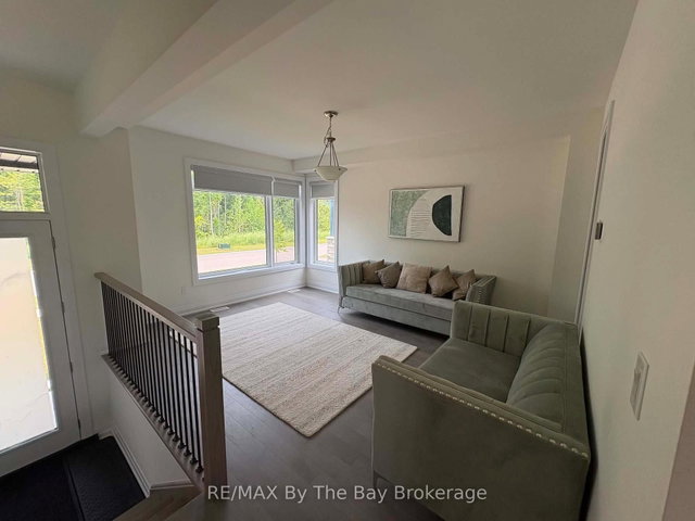 Upper Unit - 218 Mapleside Drive