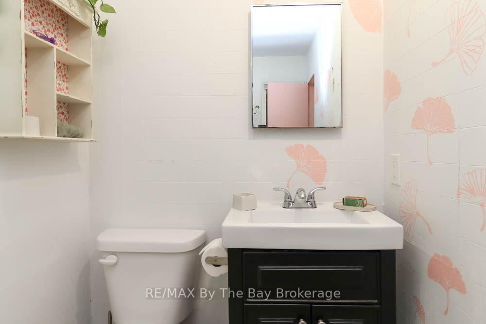 217 Dunkerron Avenue • Wasaga Beach, ON photo 36