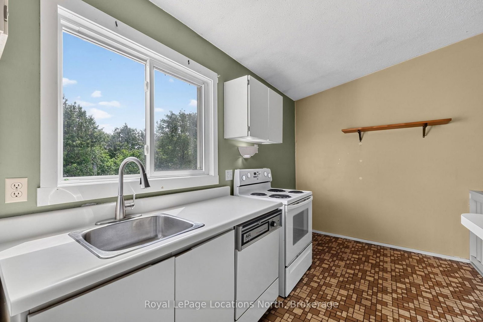 13 Harbour Street W • #253 • Collingwood, ON photo 16
