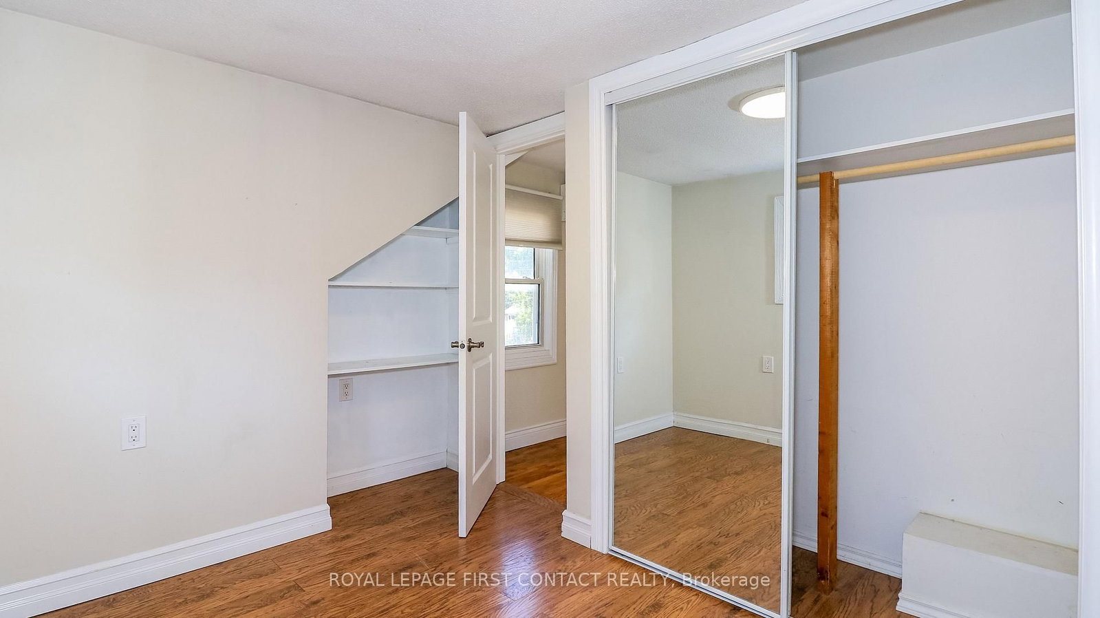 47 Campbell Avenue • Barrie, ON photo 28