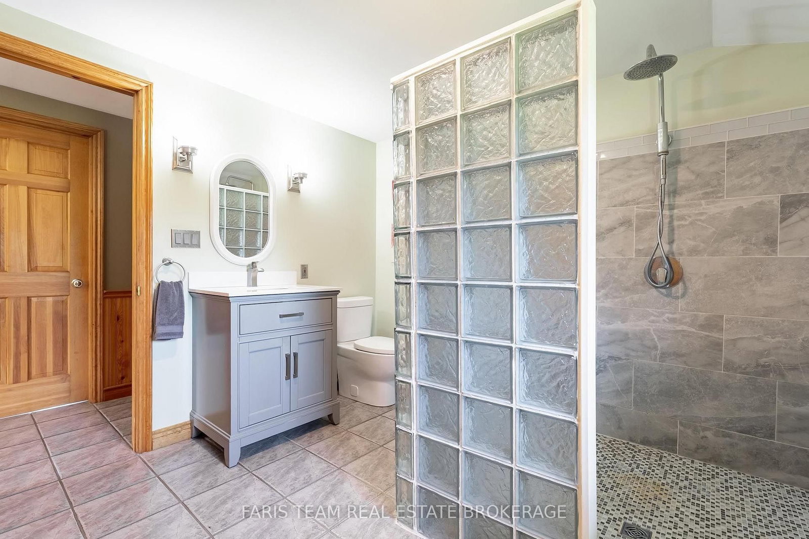 2289 Kinnear Side Road • Severn, ON photo 16