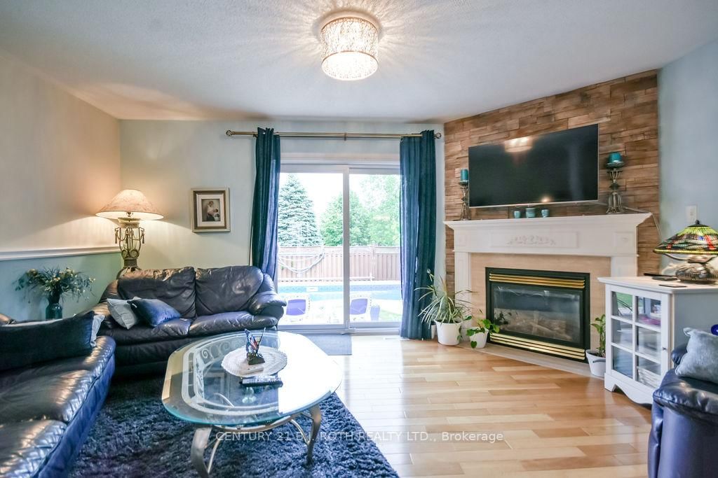 30 McAvoy Drive • Barrie, ON photo 16