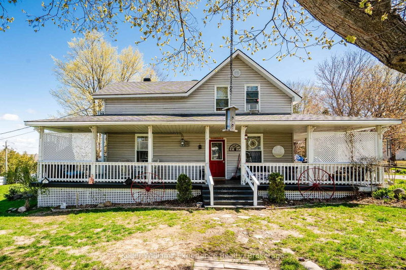 107 Pine Street, Tay