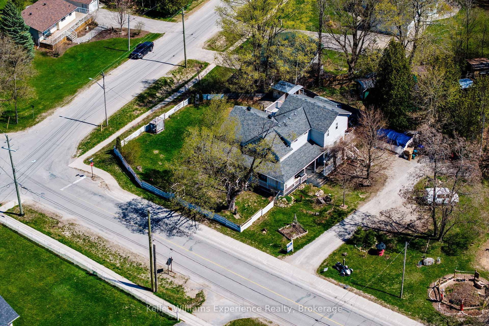 107 Pine Street • Tay, ON photo 1