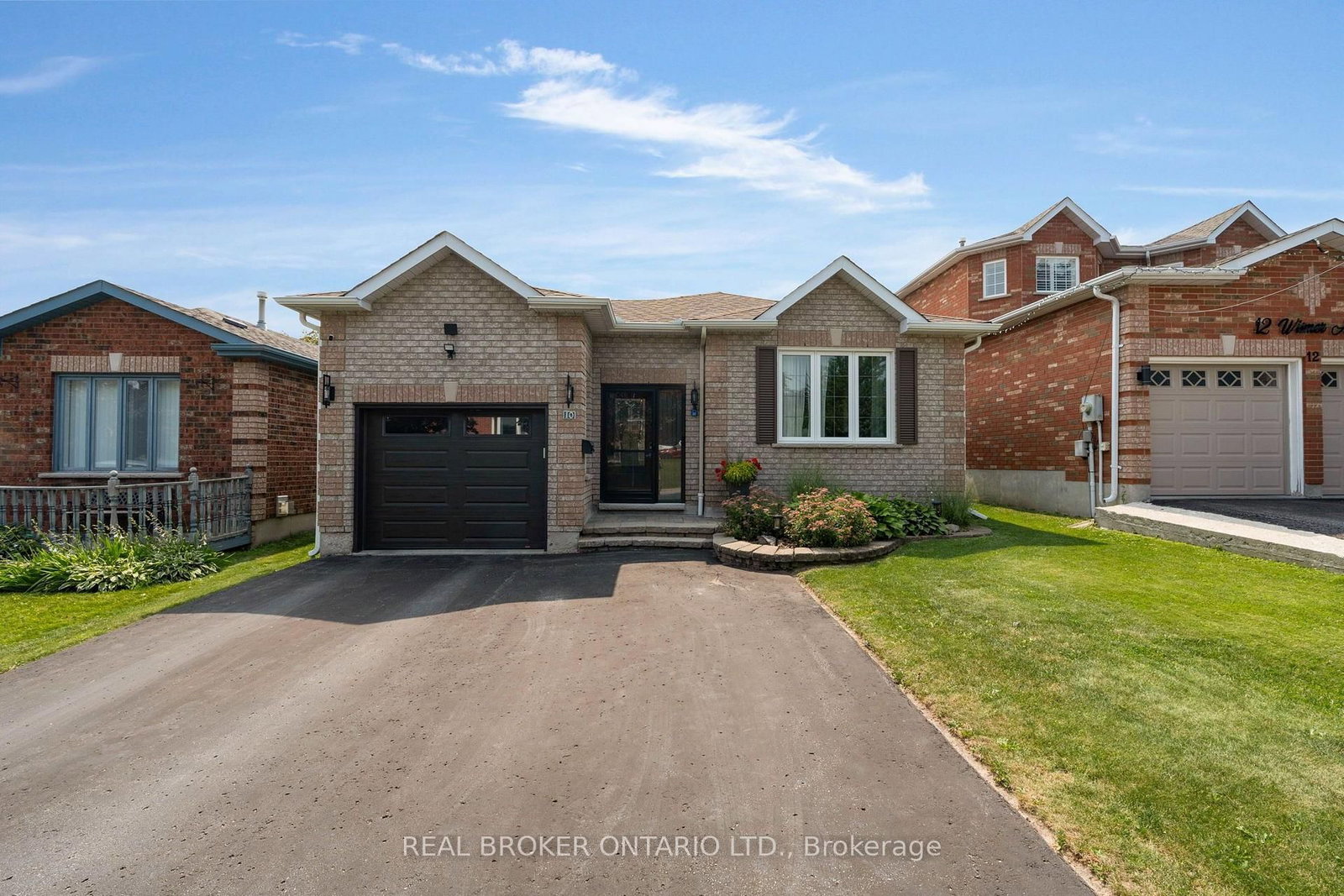 10 Wismer Avenue • Barrie, ON photo 1