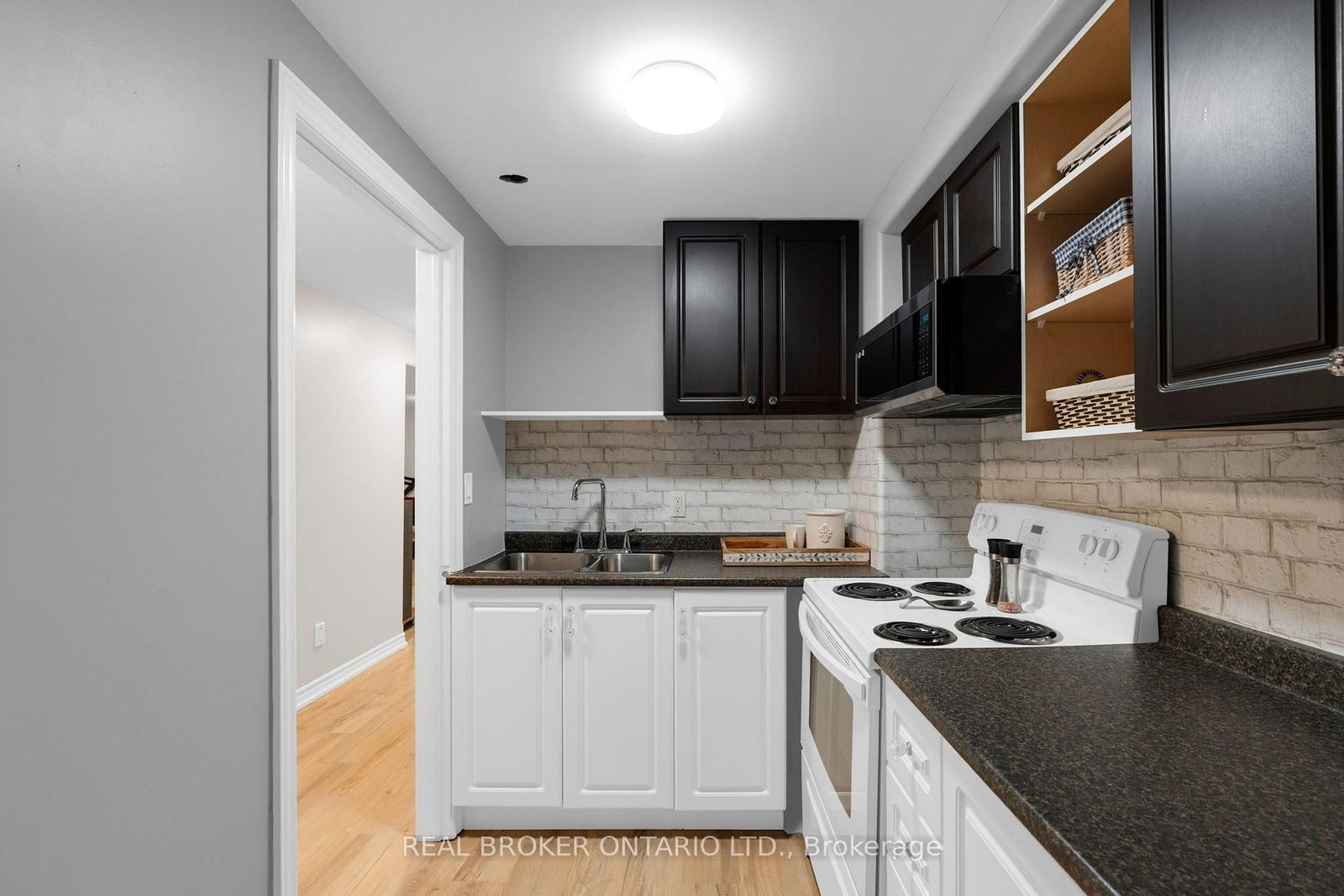 10 Wismer Avenue • Barrie, ON photo 24