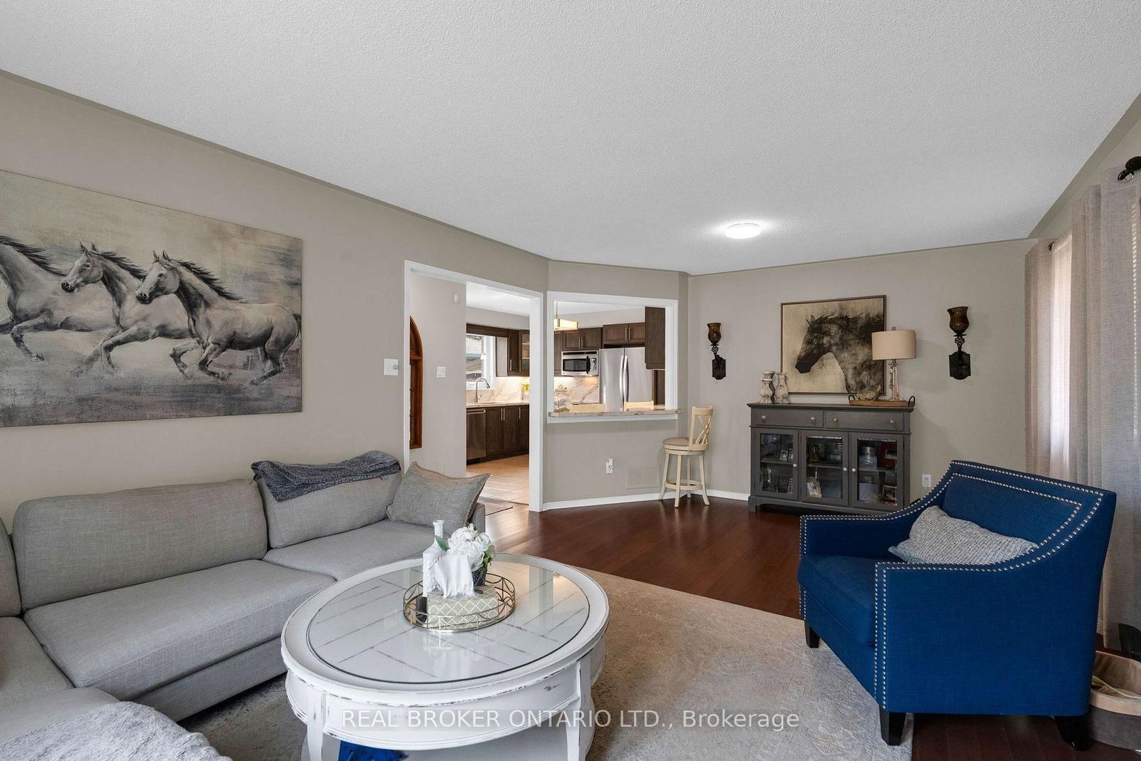 10 Wismer Avenue • Barrie, ON photo 6