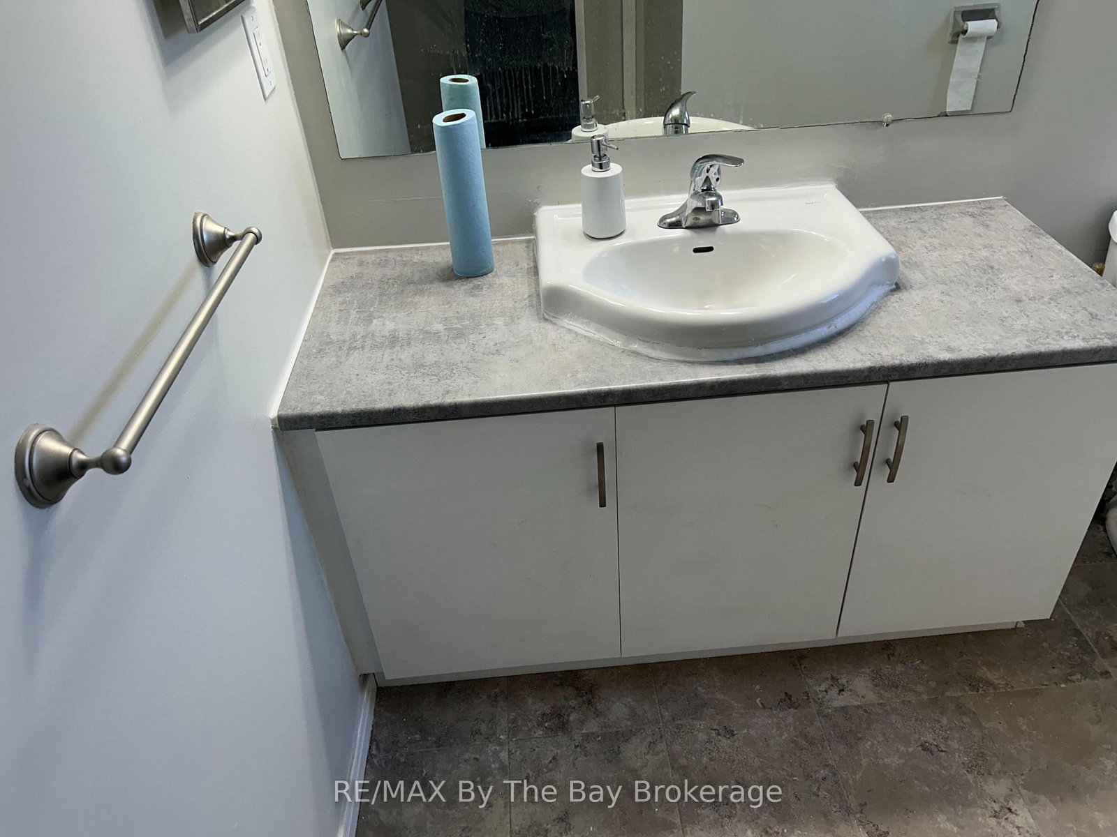 326 Christine Drive • Midland, ON photo 3