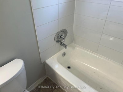 326 Christine Drive • Midland, ON photo 6