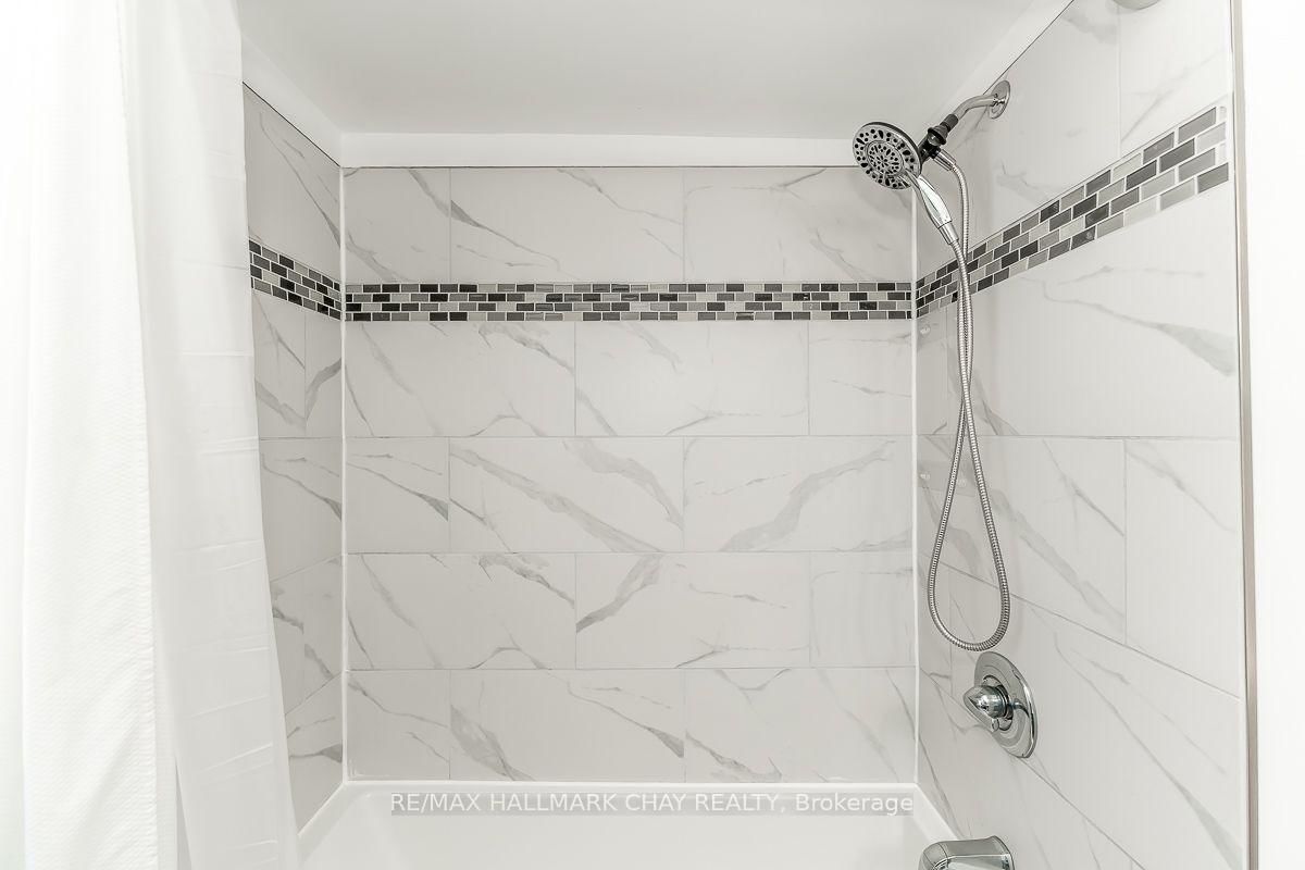 23 Downsview Drive • Barrie, ON photo 19