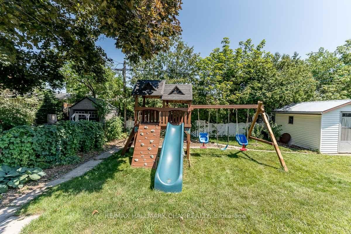 23 Downsview Drive • Barrie, ON photo 36