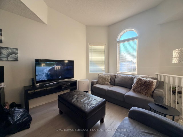225 Country Lane
