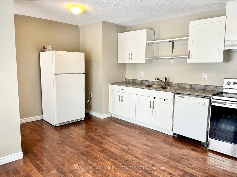 11 Chaucer Crescent