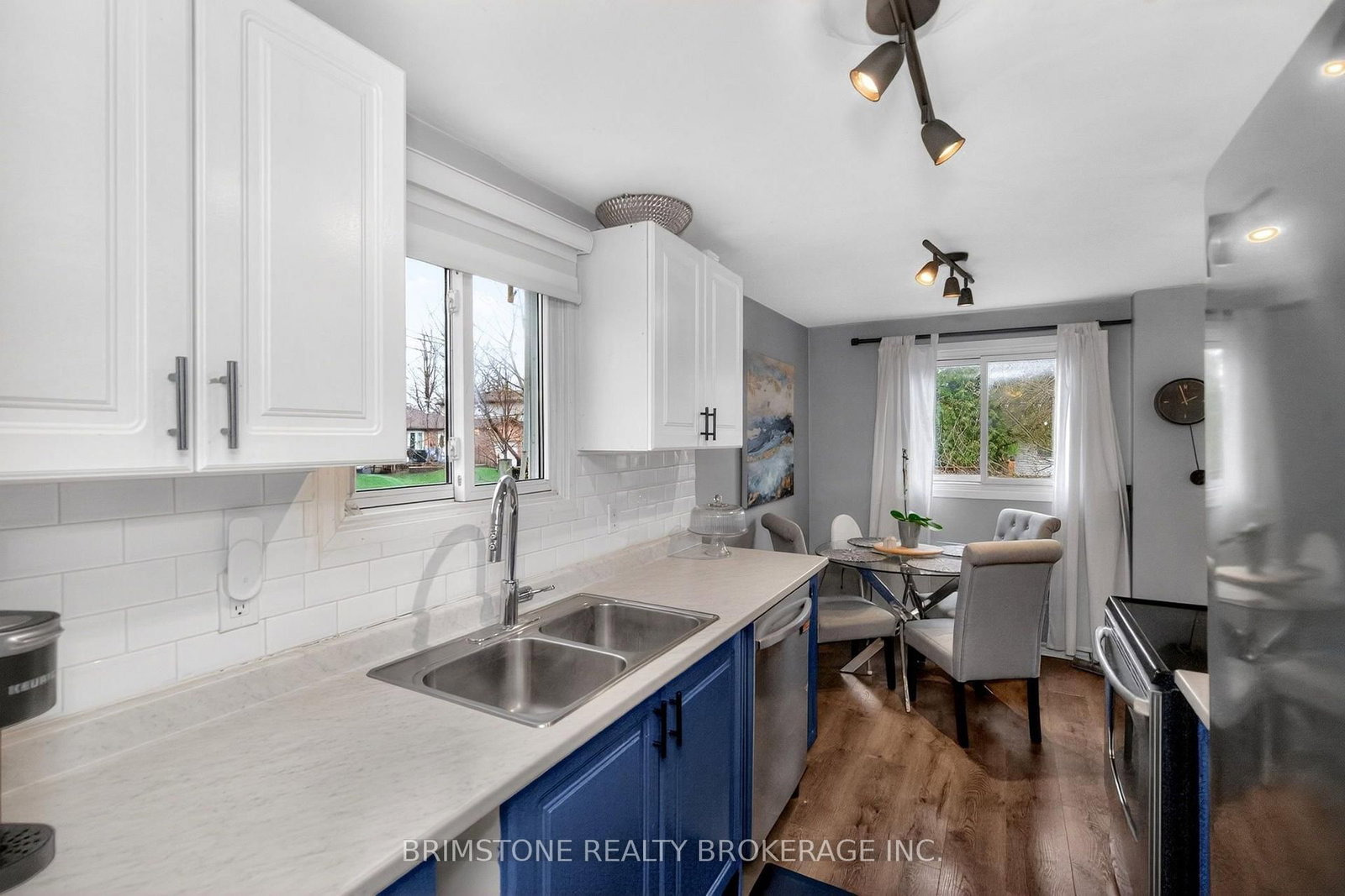 104 Hickling Trail • Barrie, ON photo 10