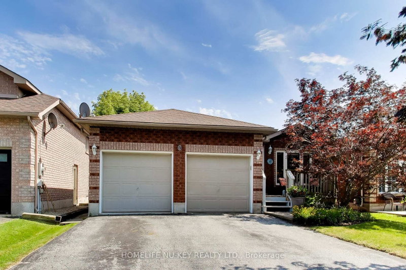 9 Monique Crescent