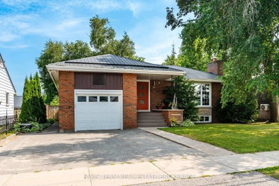 44 Jeffery Street • Penetanguishene, ON photo 2