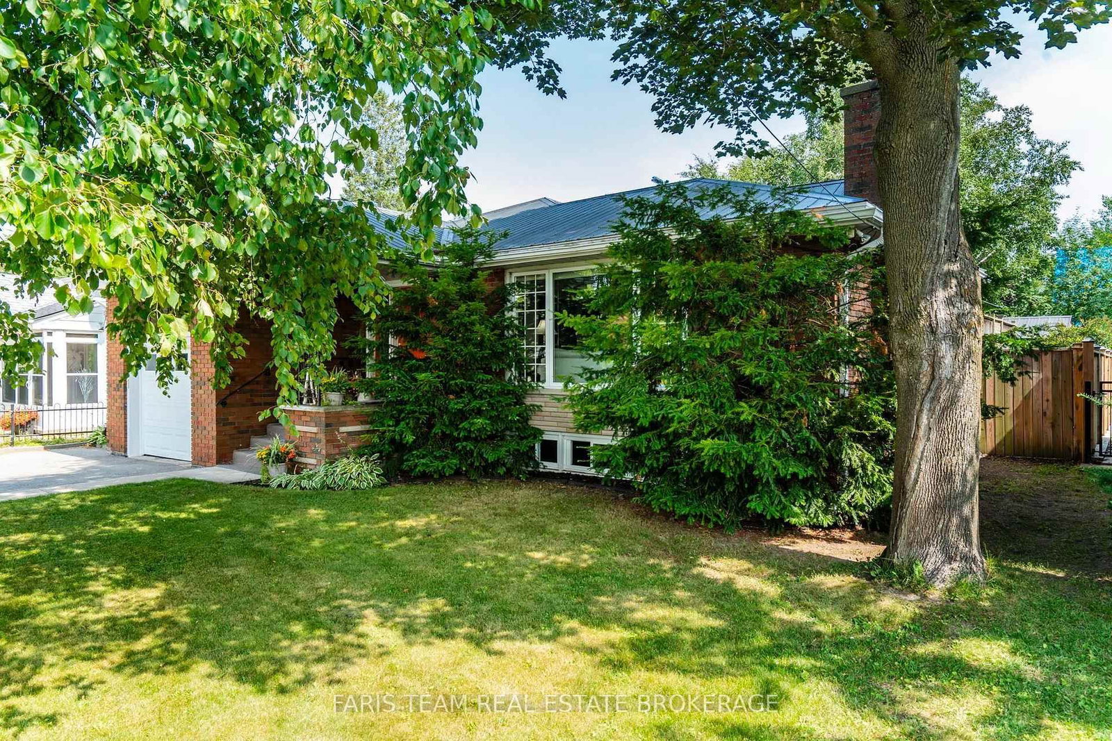44 Jeffery Street • Penetanguishene, ON photo 3
