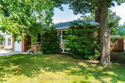 44 Jeffery Street • Penetanguishene, ON photo 3