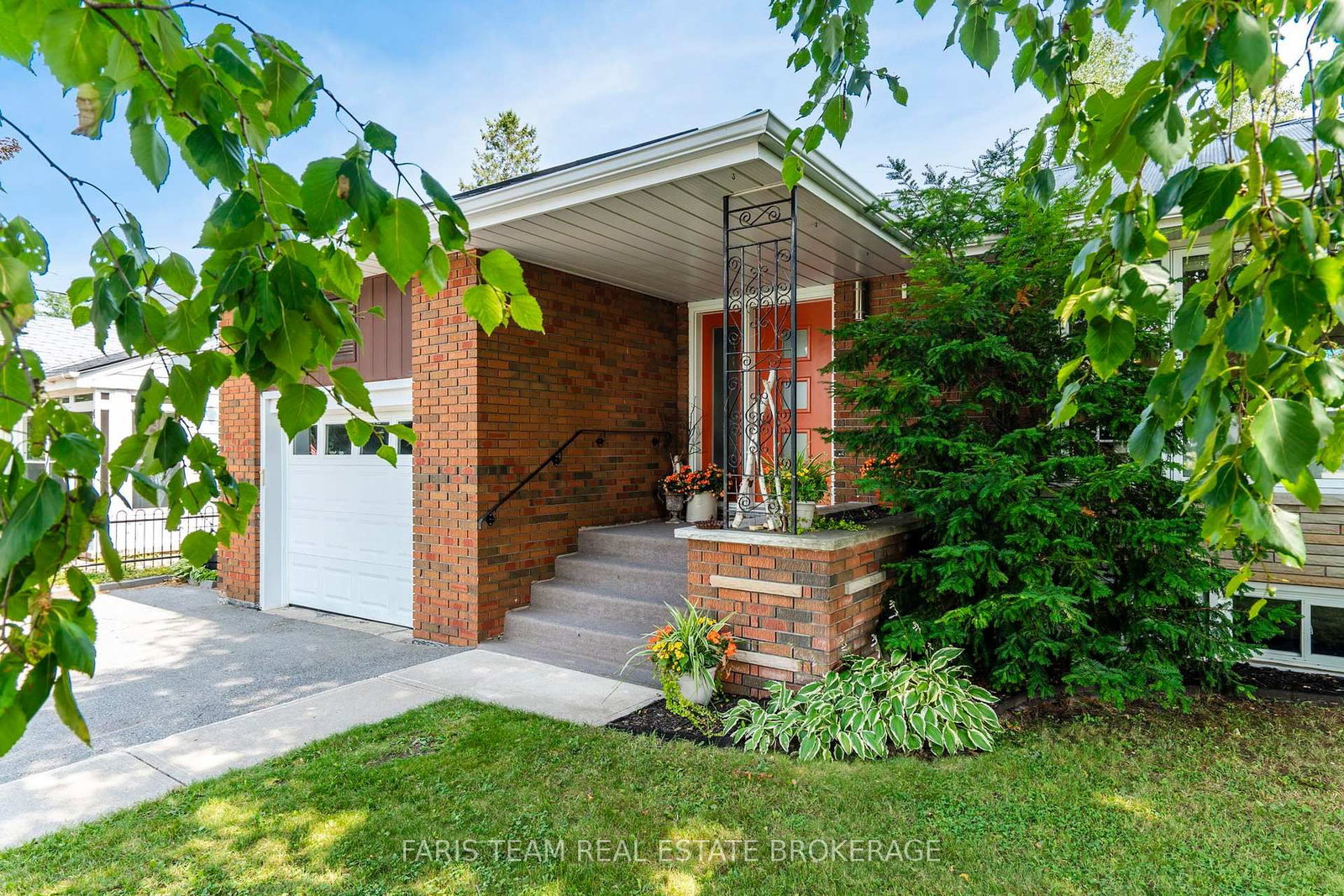 44 Jeffery Street • Penetanguishene, ON photo 4