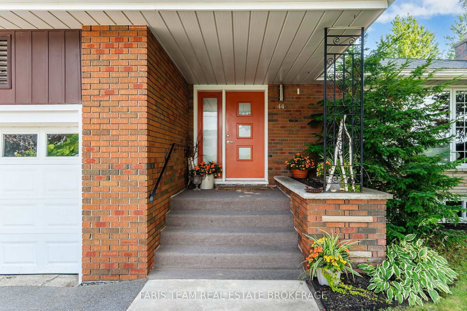 44 Jeffery Street • Penetanguishene, ON photo 5