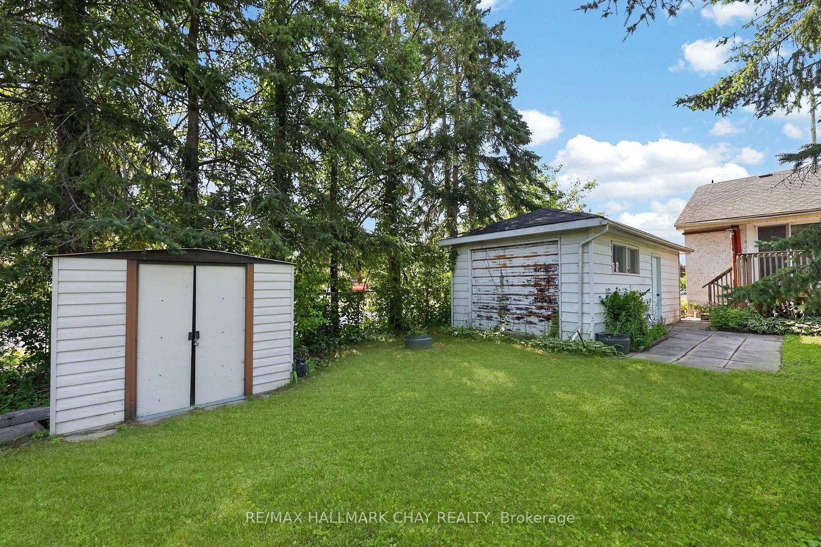 348 E Grove Street • Barrie, ON photo 15