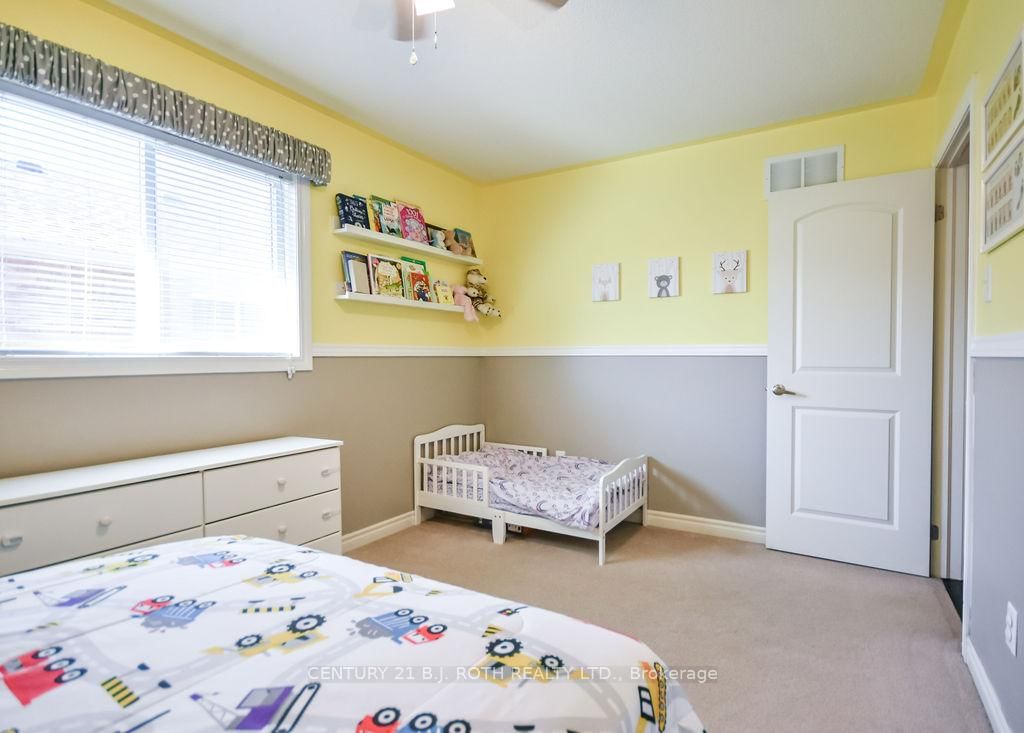 12 White Crescent • Barrie, ON photo 20