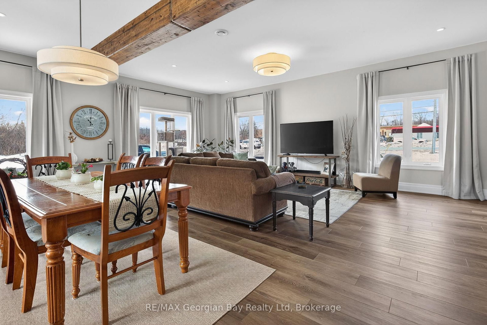 449 Park Street • Tay, ON photo 4