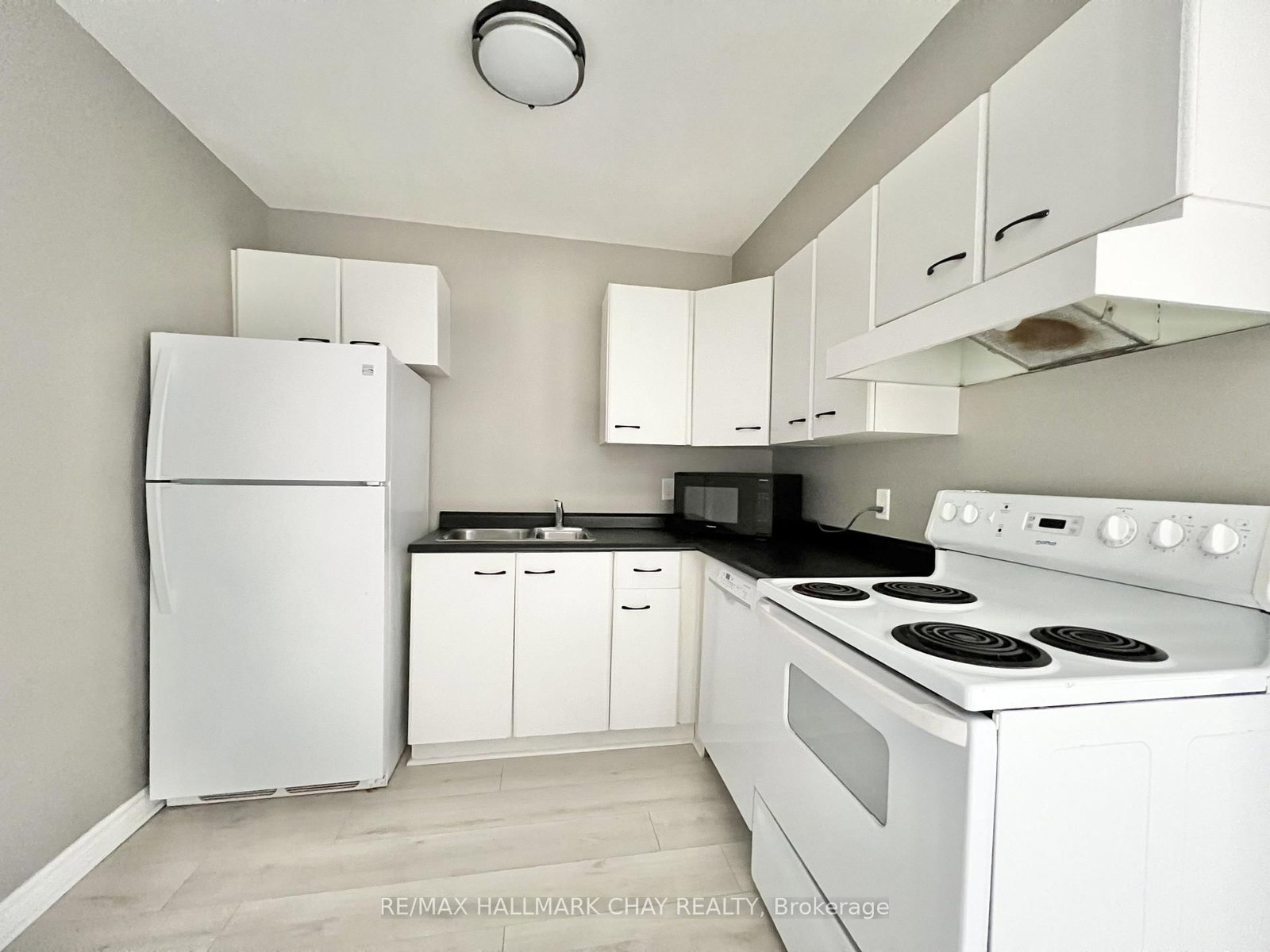126 Bell Farm Road • #414 • Barrie, ON photo 13