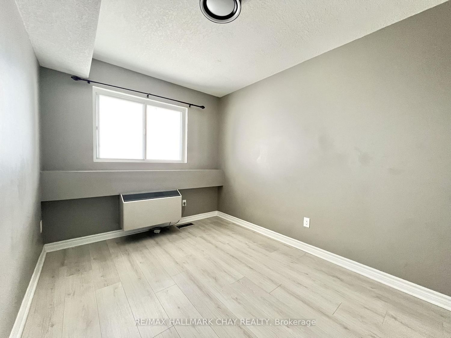 126 Bell Farm Road • #414 • Barrie, ON photo 4