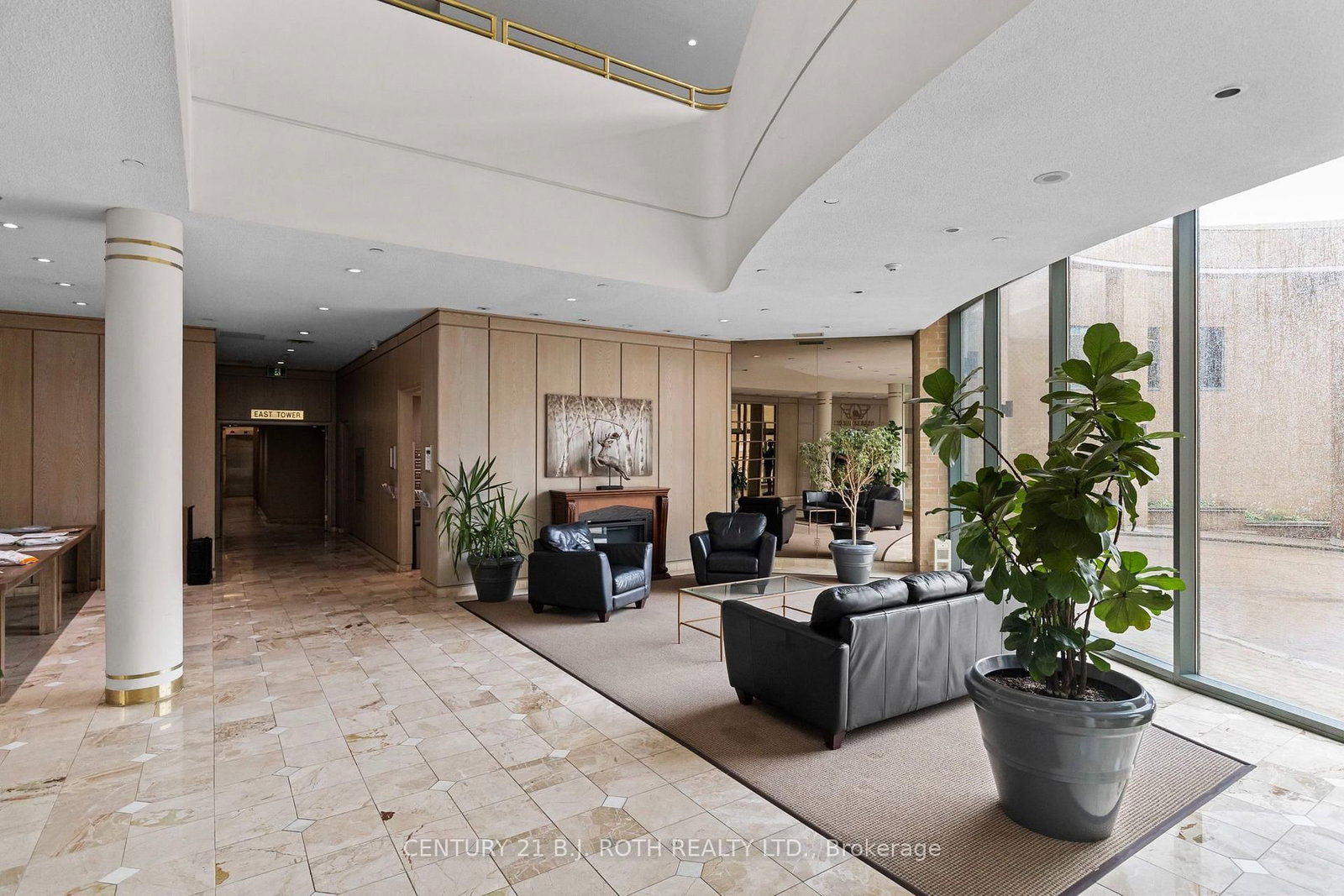 150 Dunlop Street E • #911 • Barrie, ON photo 25