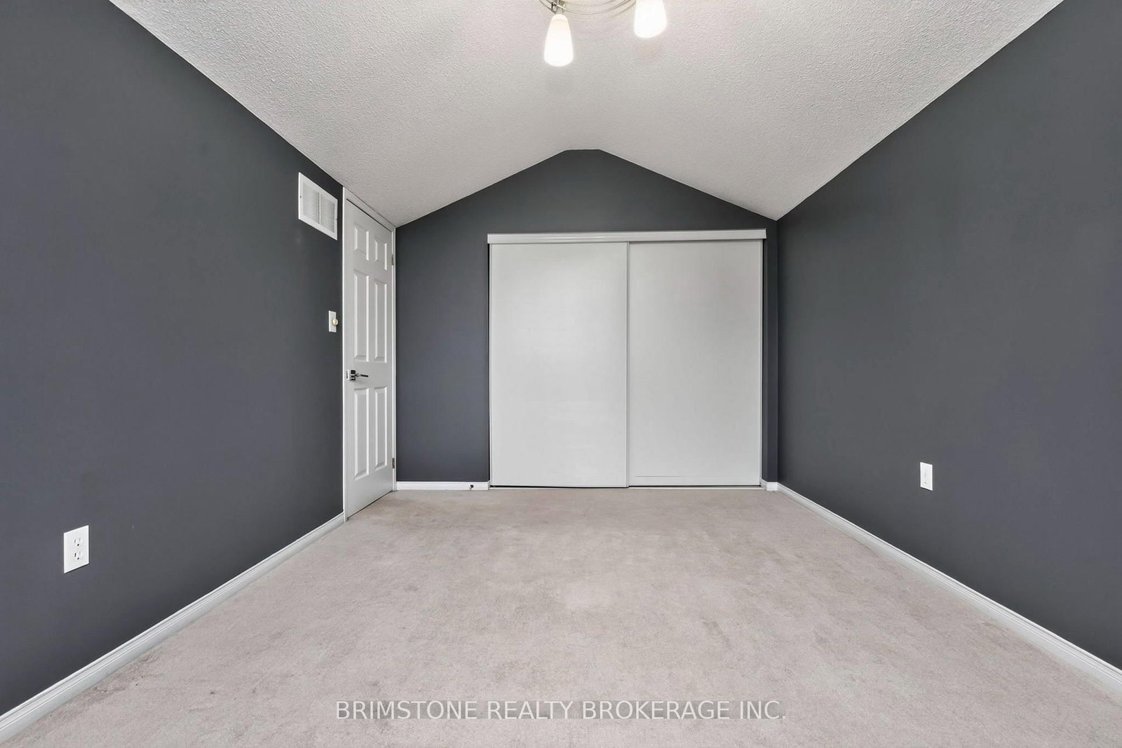28 Selkirk Crescent • Barrie, ON photo 25