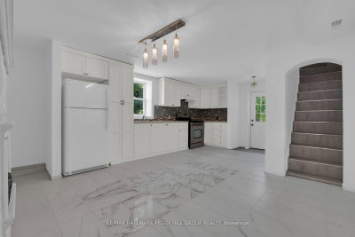 132 W Queen Street • Springwater, ON photo 3