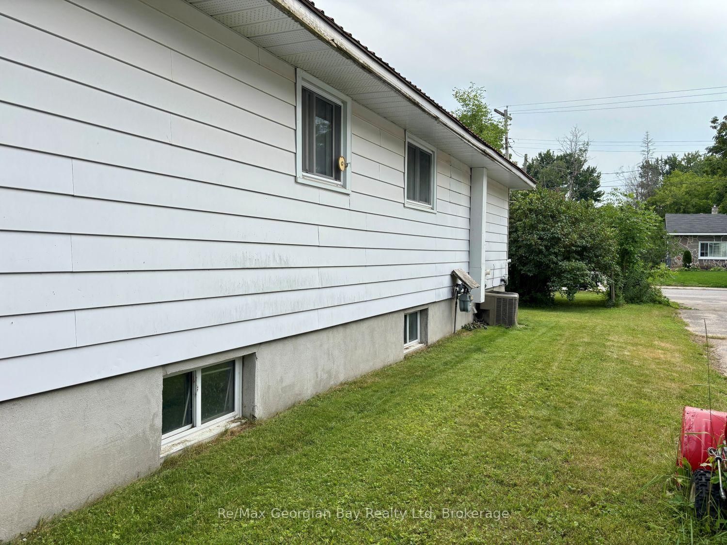 11 JOHN Street • Severn, ON photo 23
