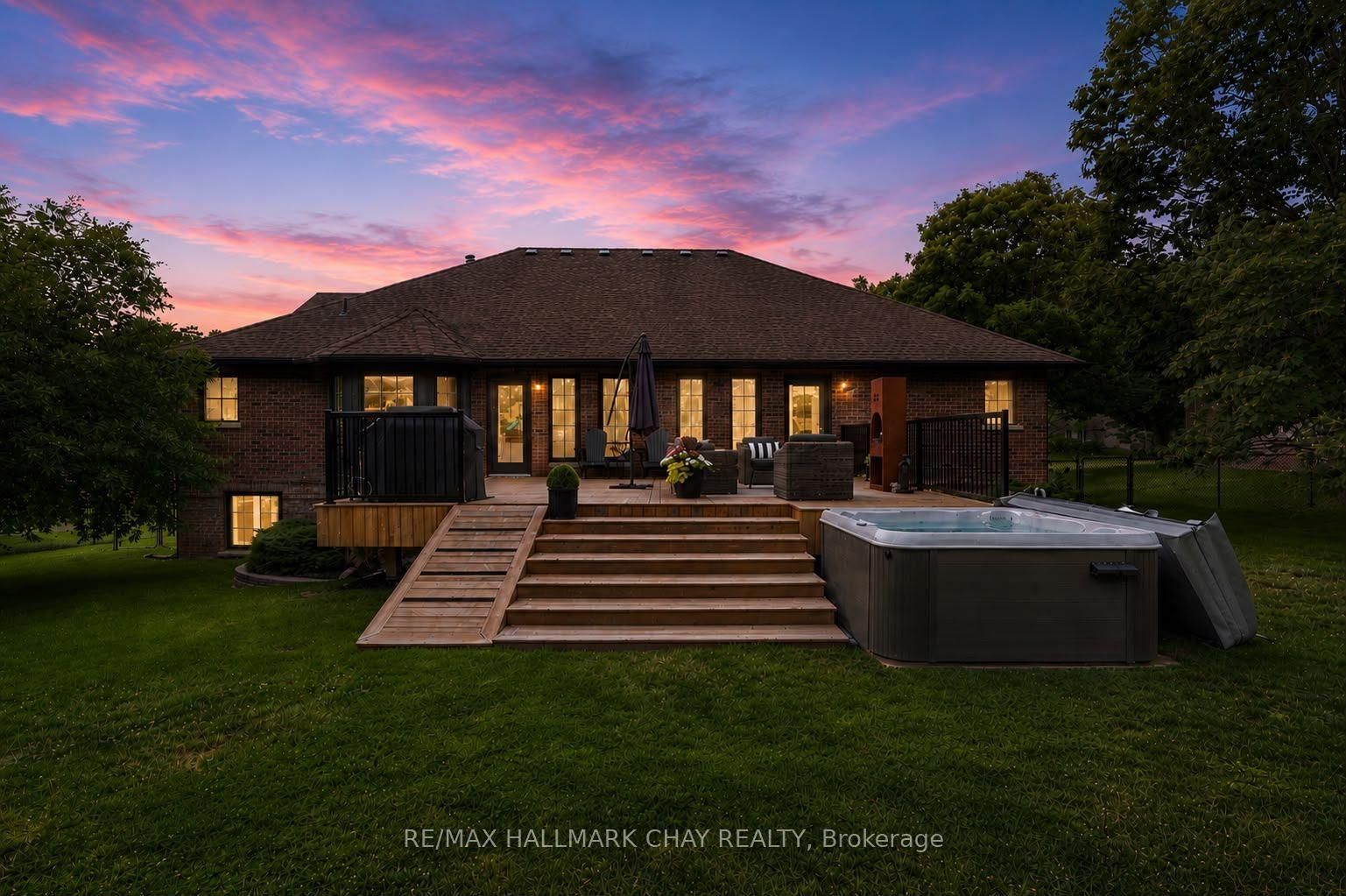 32 Forest Hill Drive • Springwater, ON photo 2