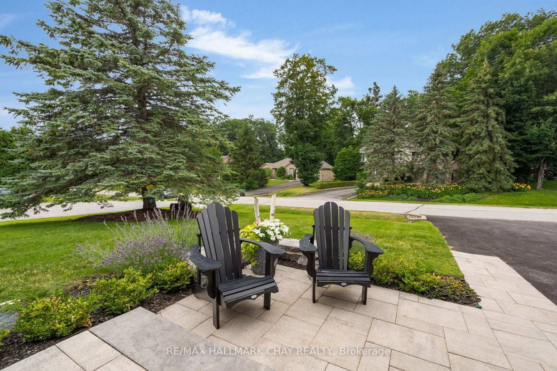 32 Forest Hill Drive