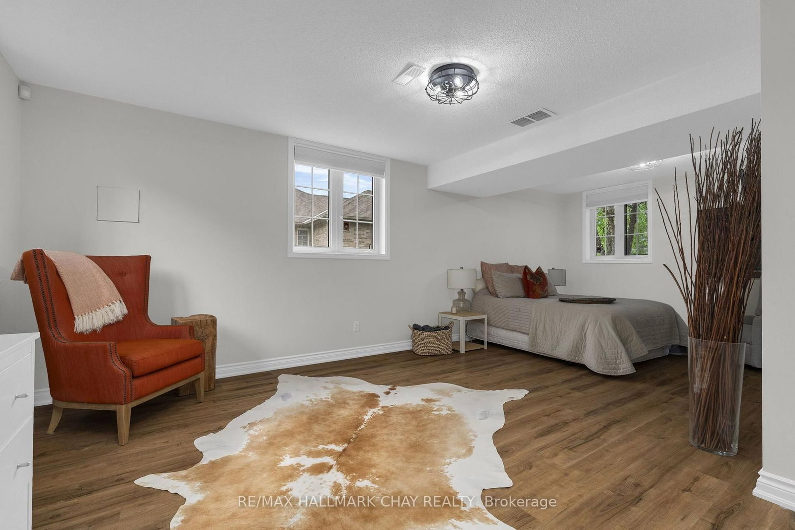 32 Forest Hill Drive • Springwater, ON photo 30