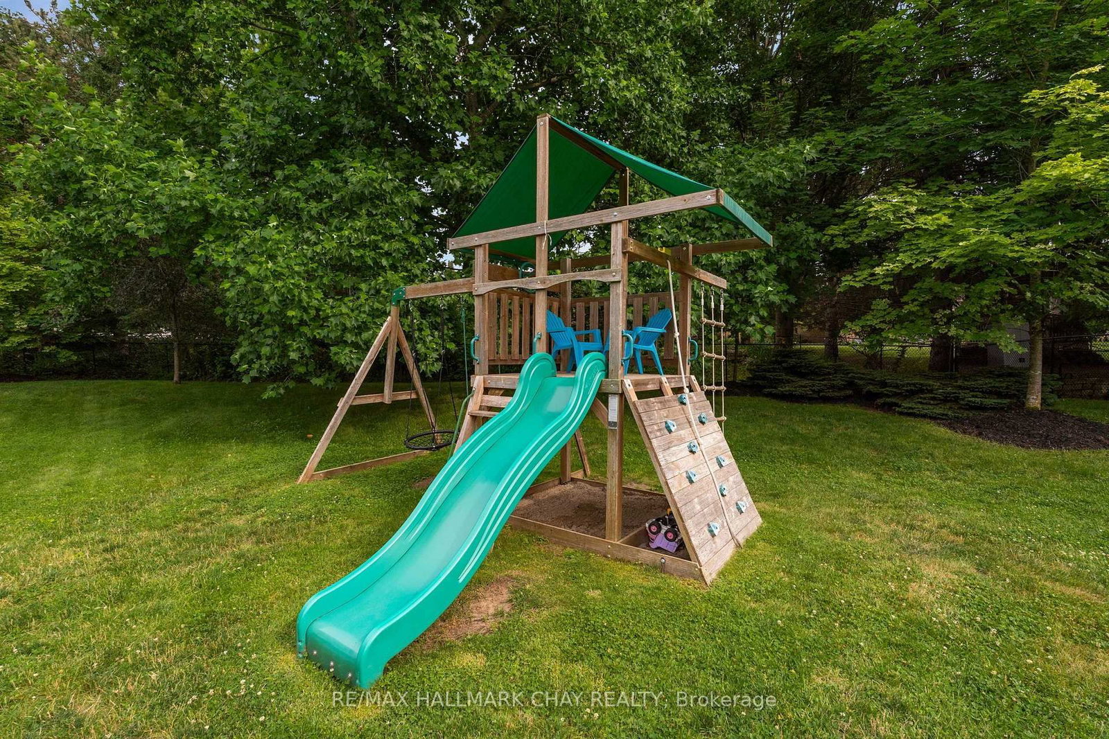 32 Forest Hill Drive • Springwater, ON photo 37