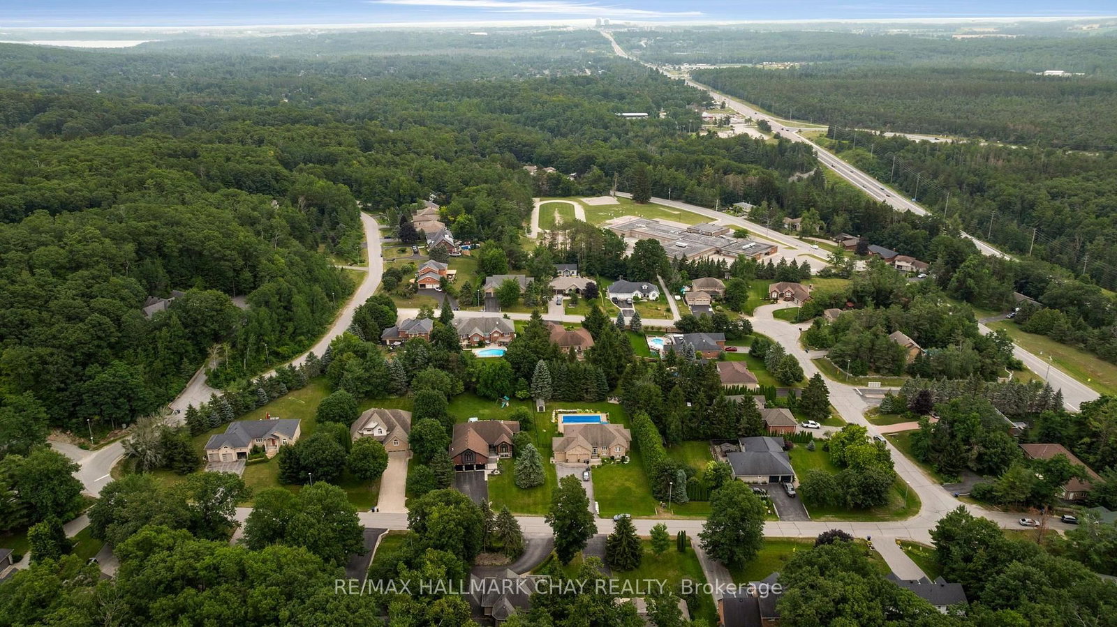 32 Forest Hill Drive • Springwater, ON photo 40