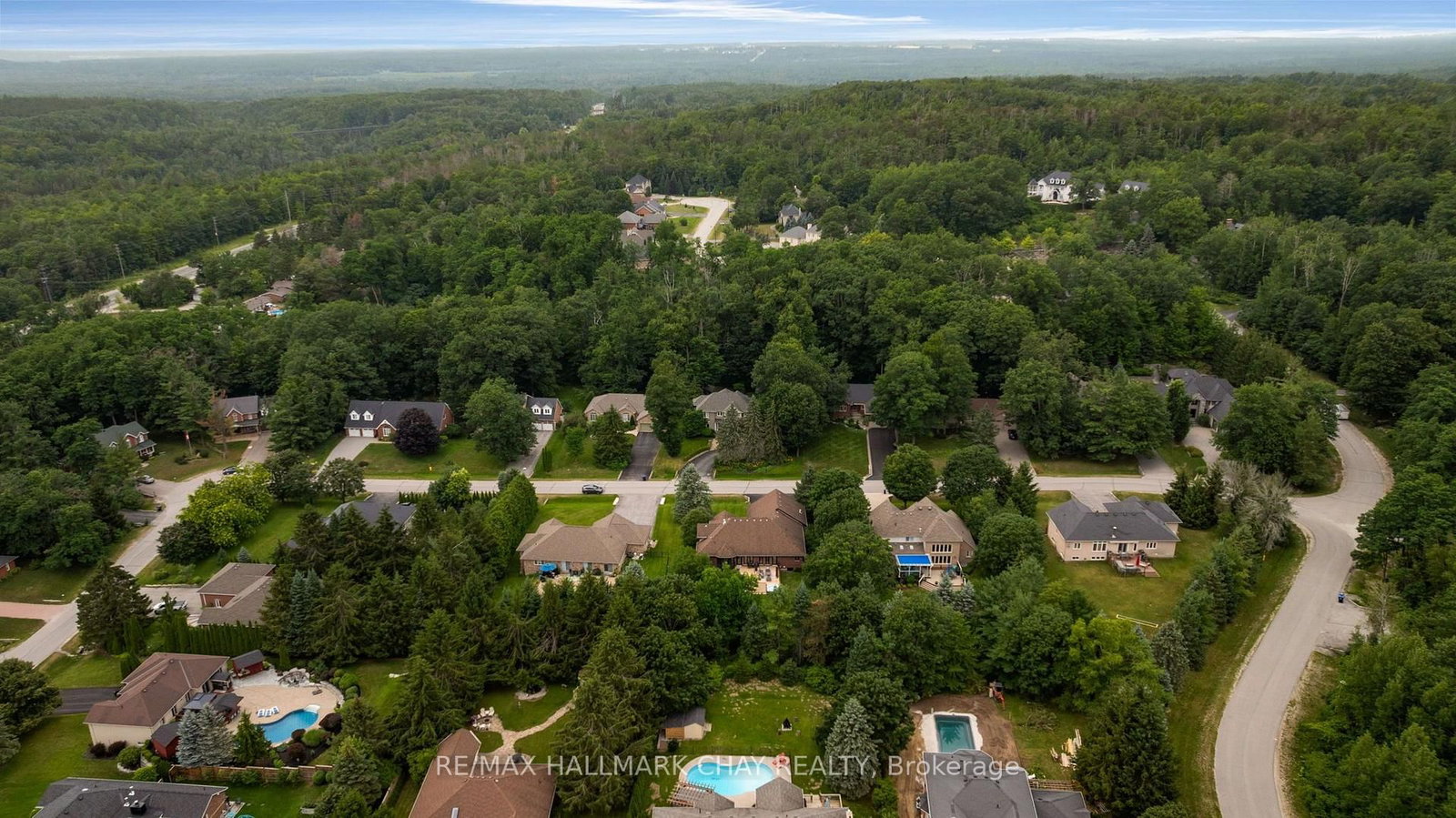 32 Forest Hill Drive • Springwater, ON photo 41