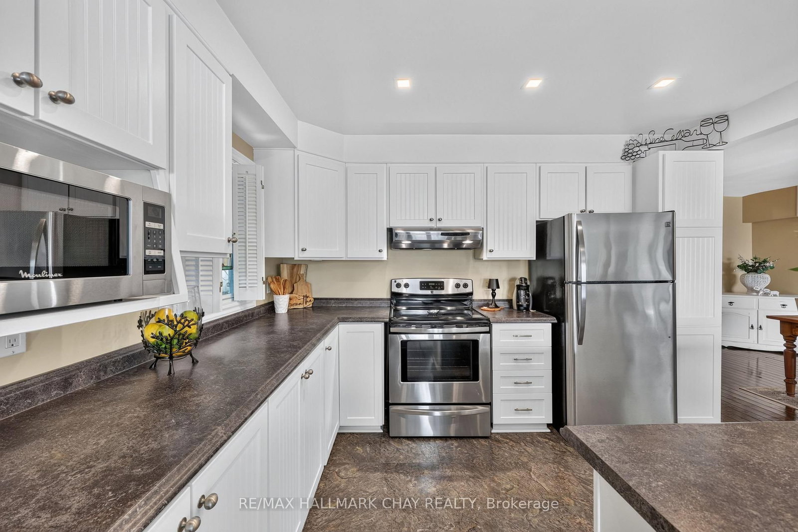 2289 E Lakeshore Road • Oro-Medonte, ON photo 19