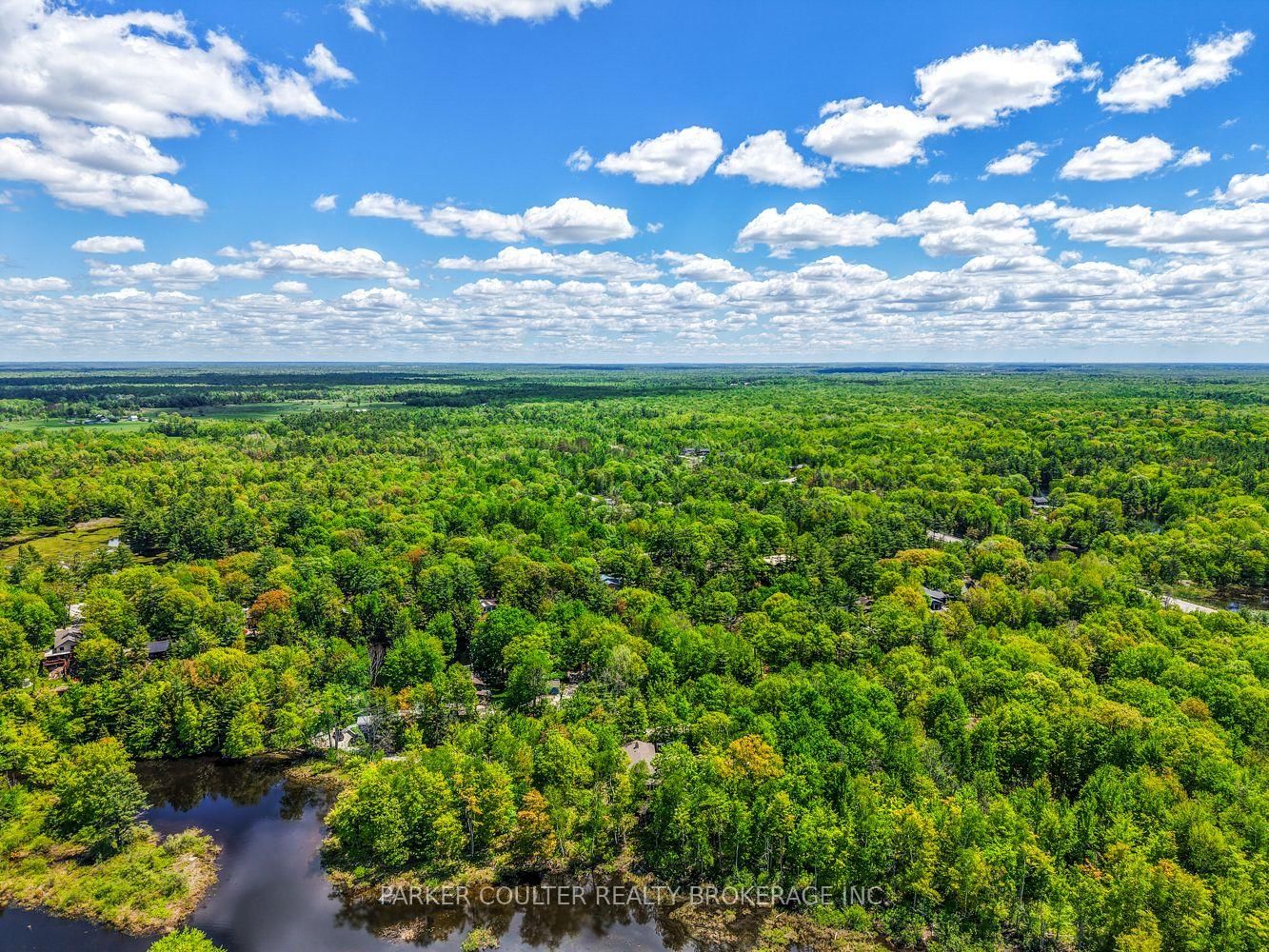 8020 Park Lane Crescent • Severn, ON photo 36