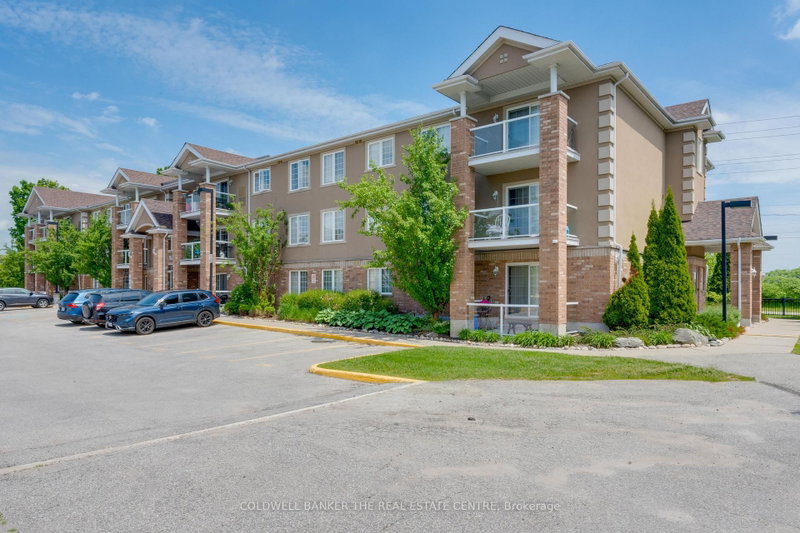 15 - 137 Sydenham Wells Drive