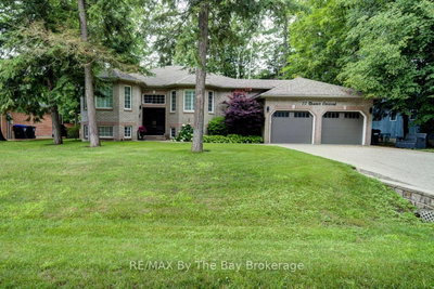 22 Downer Crescent